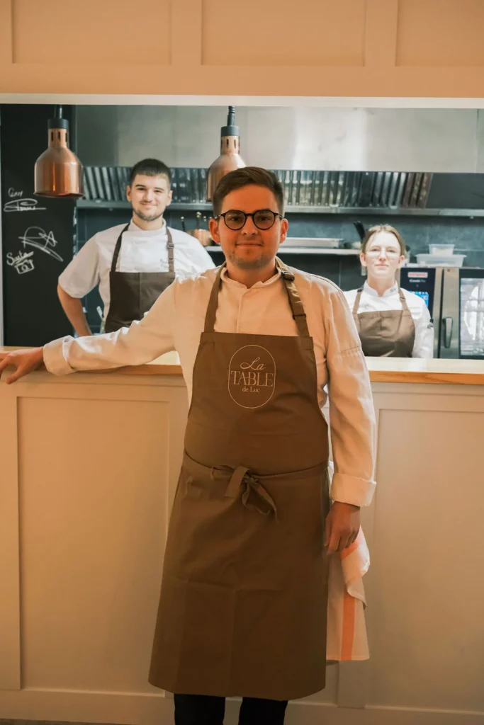 restaurant-bistrot-chic-salle-service